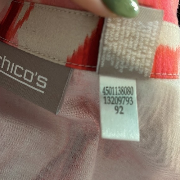 Chico’s Lightweight Jacket Swirls of Pink Pockets Size 3 XL Buttons Collar Cuffs - Picture 9 of 10
